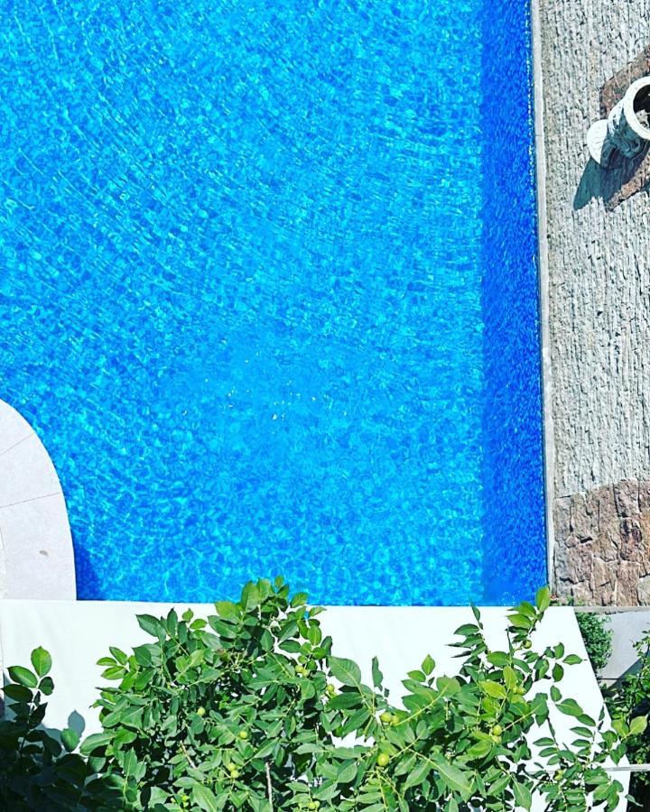 Aleppo Hotel Erivan Dış mekan fotoğraf
