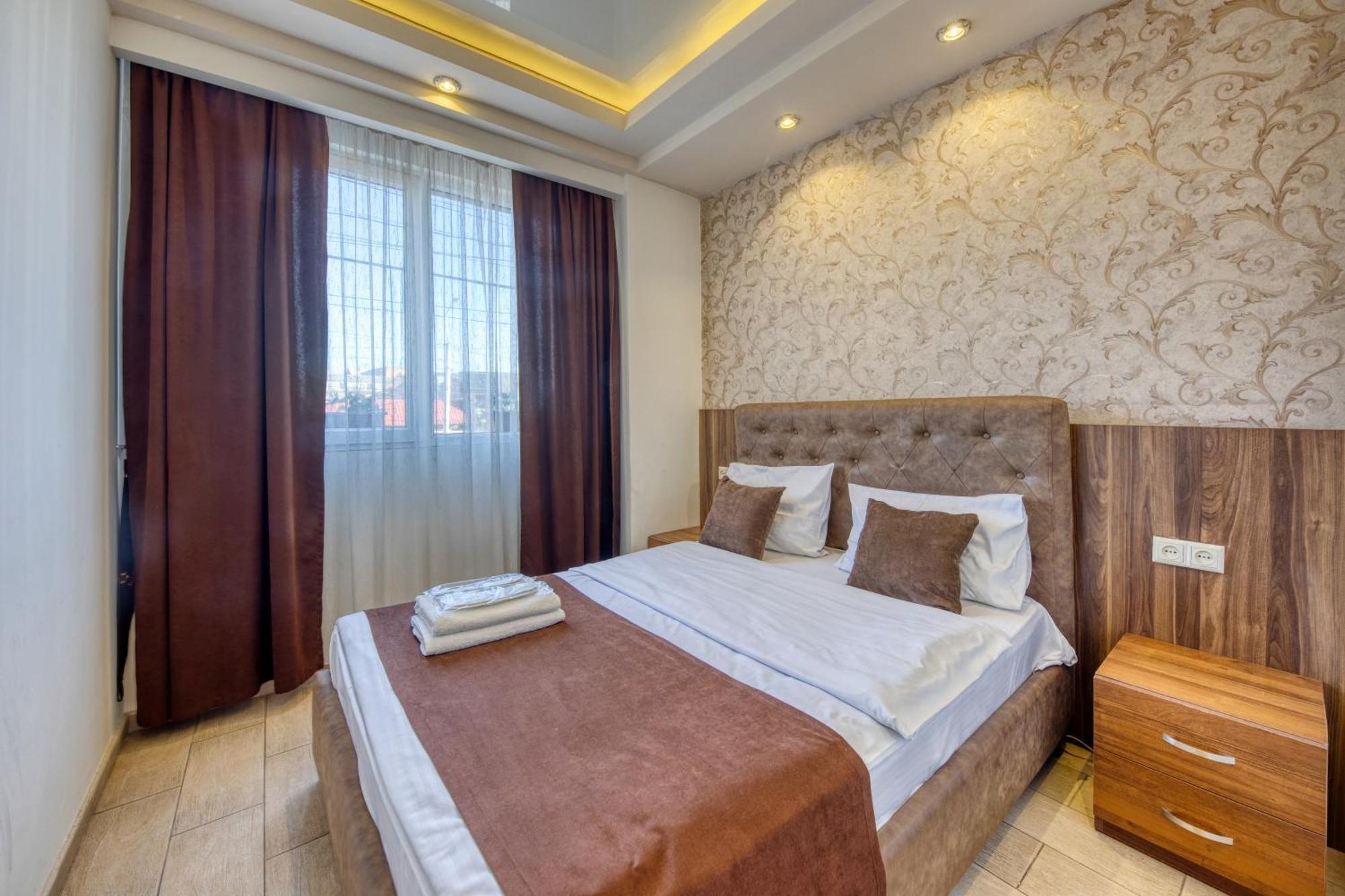 Aleppo Hotel Erivan Dış mekan fotoğraf