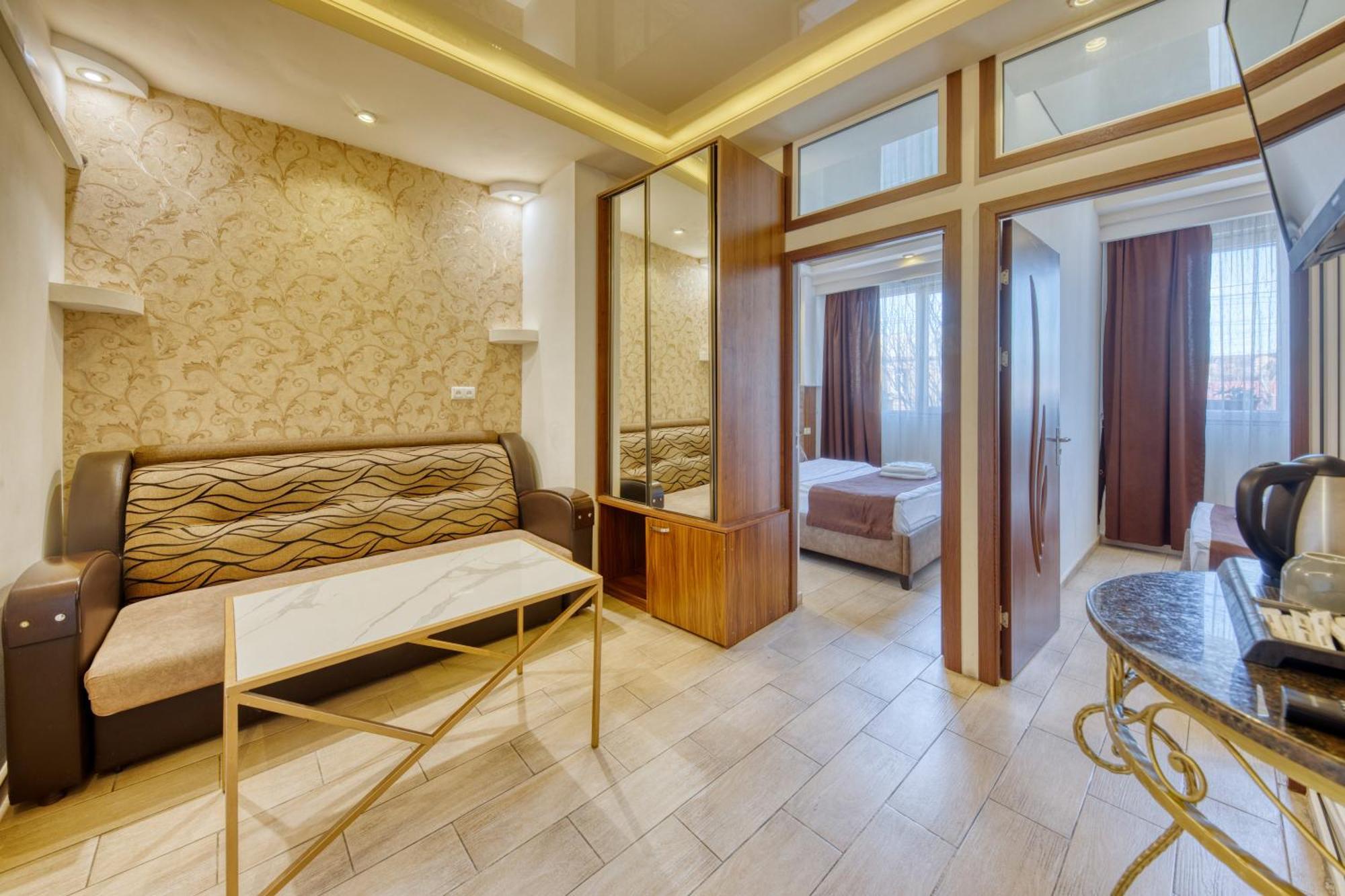 Aleppo Hotel Erivan Dış mekan fotoğraf