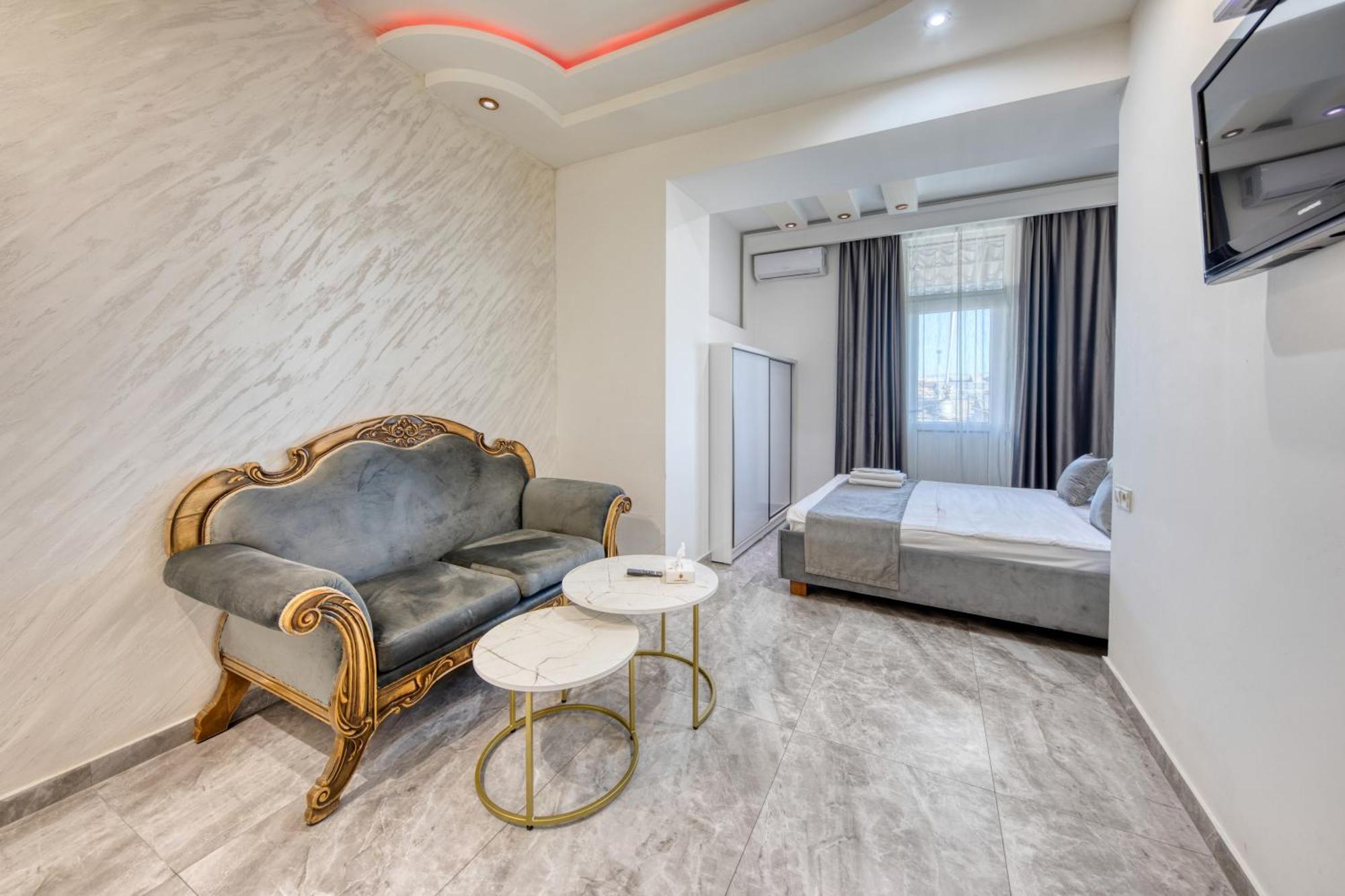 Aleppo Hotel Erivan Dış mekan fotoğraf