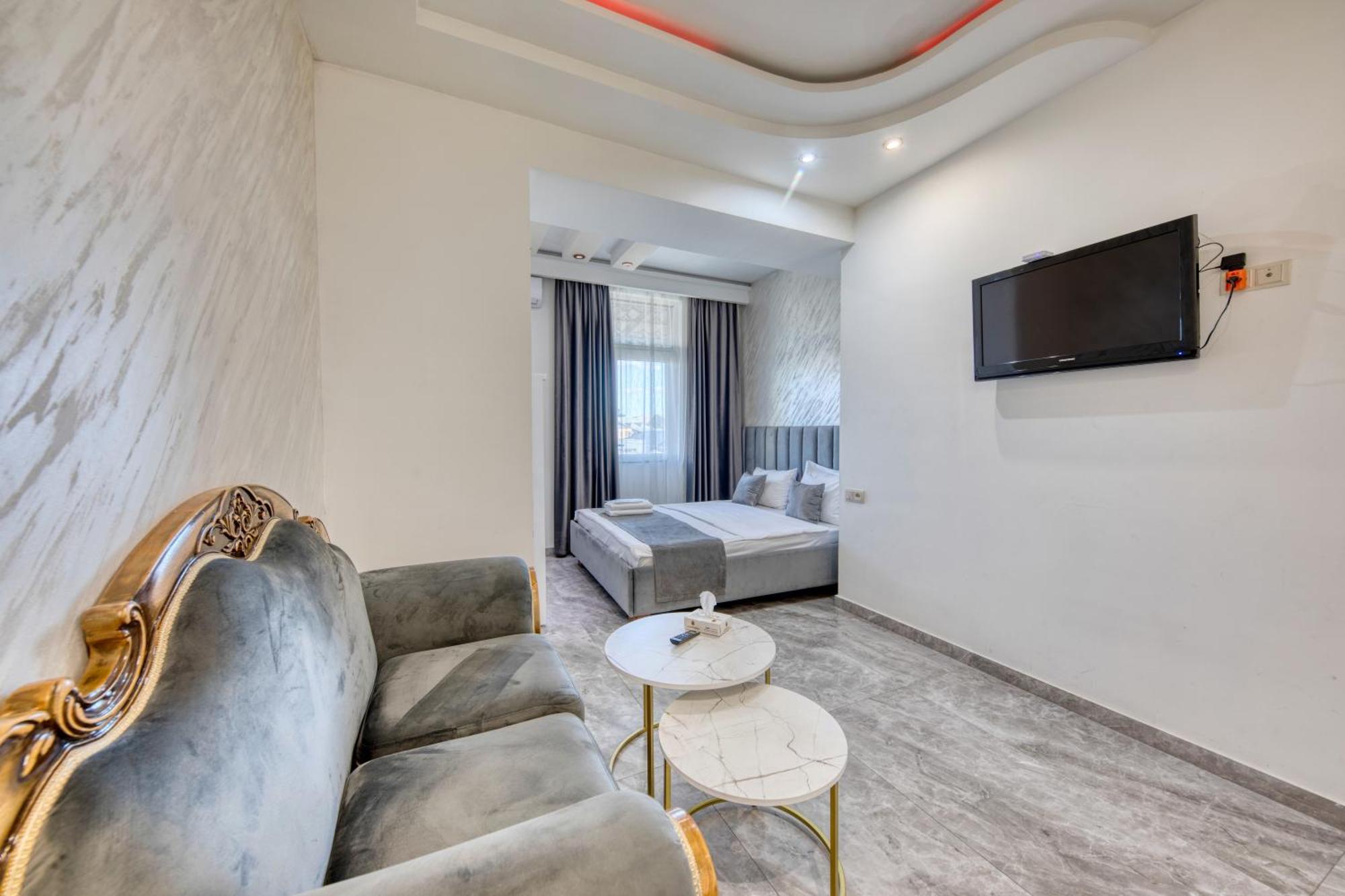 Aleppo Hotel Erivan Dış mekan fotoğraf
