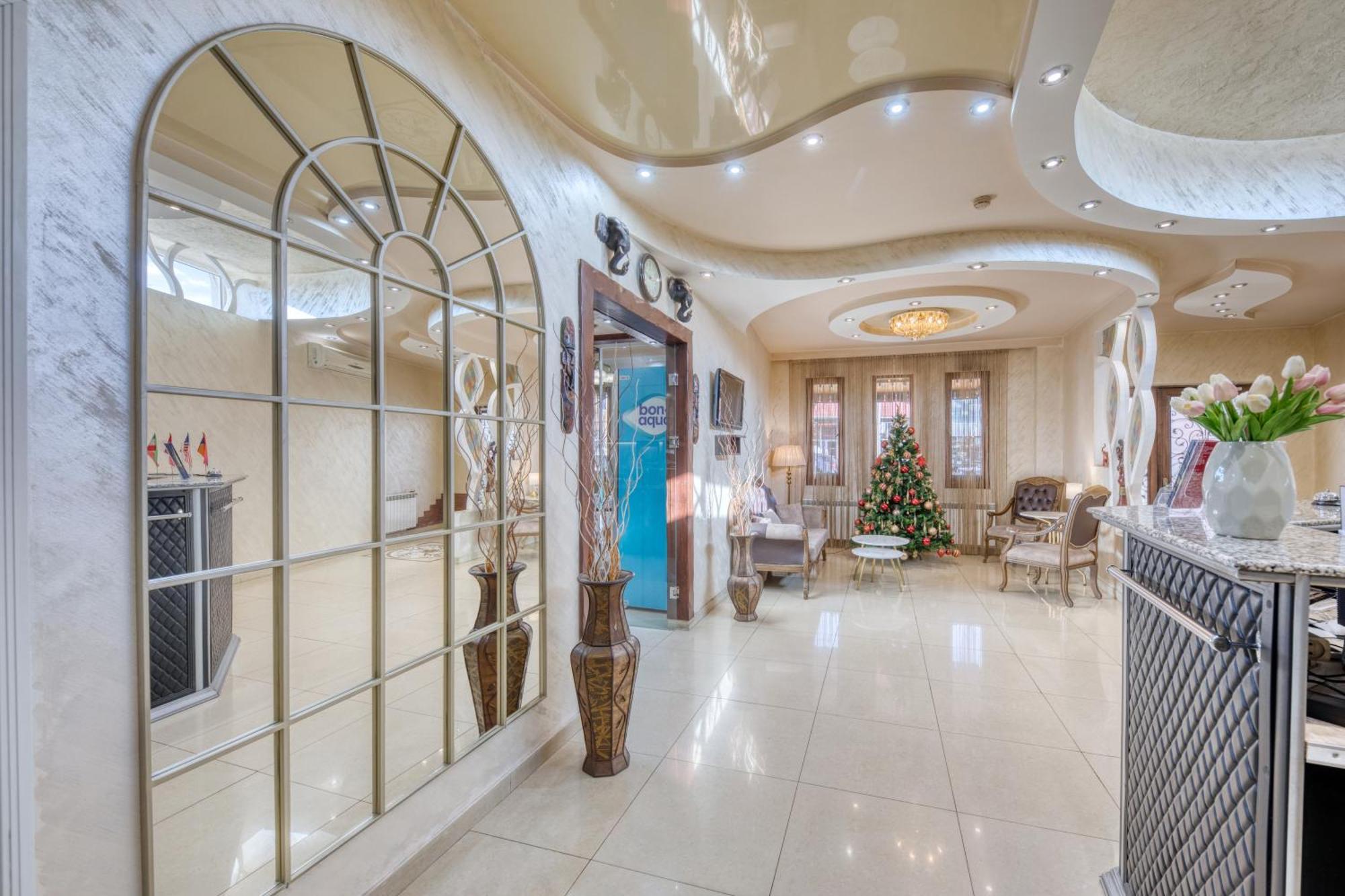 Aleppo Hotel Erivan Dış mekan fotoğraf